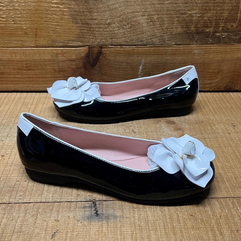 Taryn Rose • Berndt •Slip on 6M Black/White Patent Leather - Picture 2 of 9